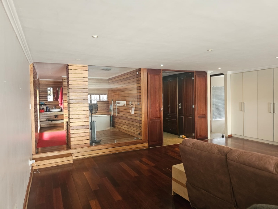 5 Bedroom Property for Sale in Gonubie North Eastern Cape